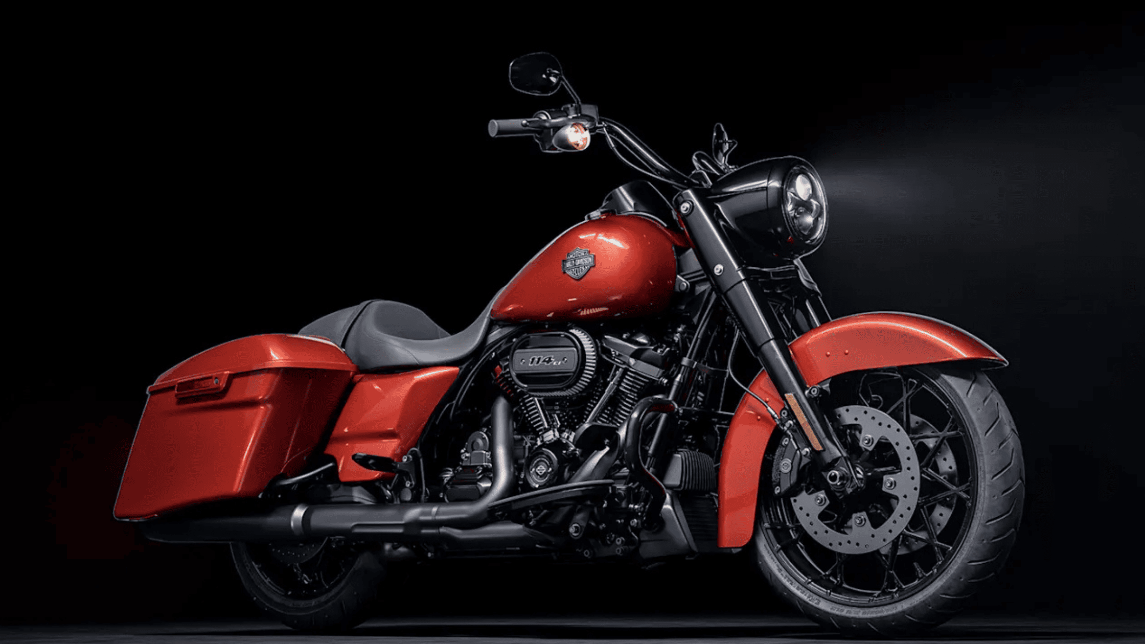 A striking 2025 Harley-Davidson® Road King® Special near Orlando, FL, highlighting its classic style and powerful presence.  Available at Space Coast Harley-Davidson® 