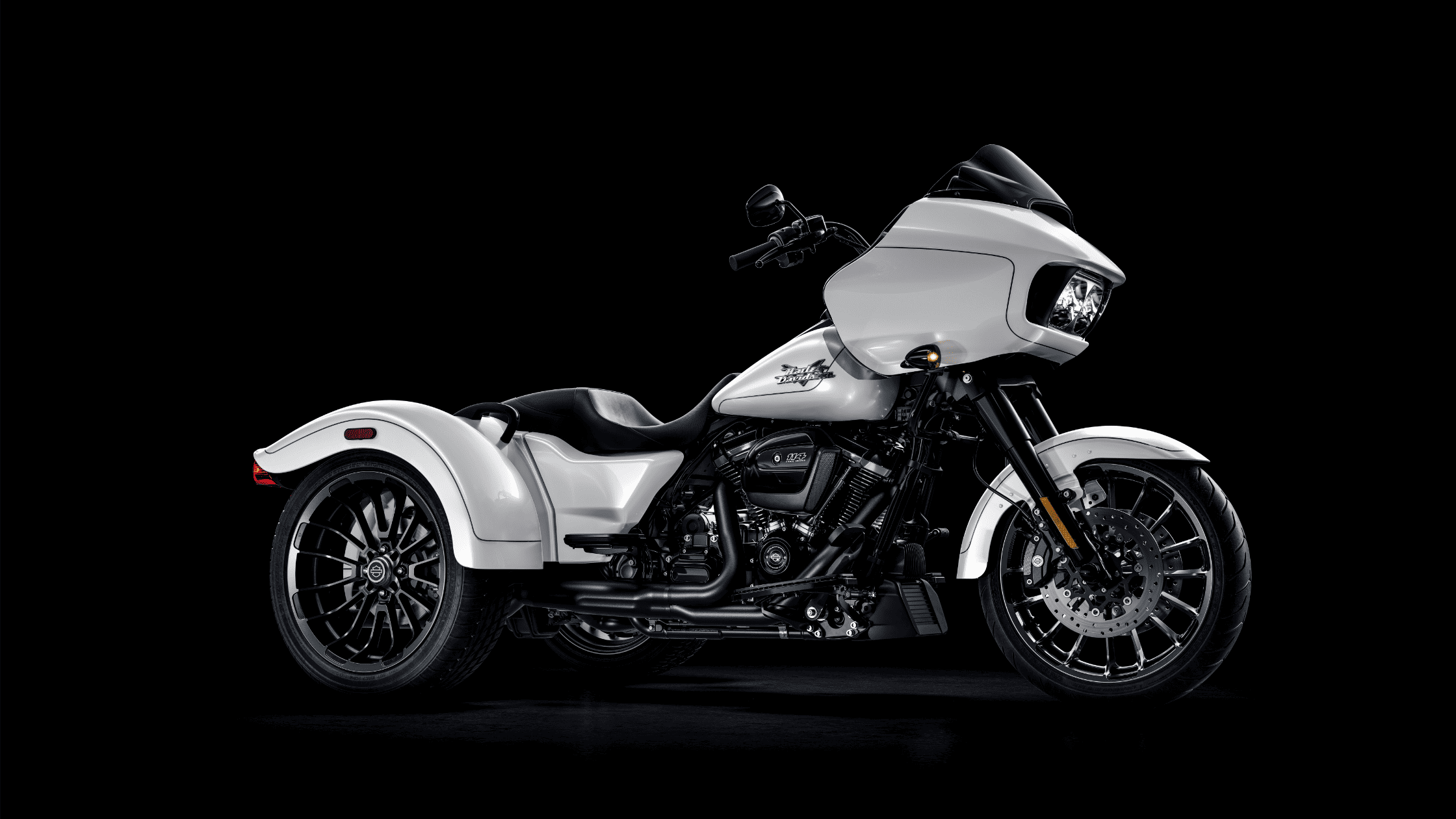 2025 Harley-Davidson® Road Glide® 3 displayed in Orlando, FL, emphasizing its bold design and craftsmanship. Available at Space Coast Harley-Davidson®